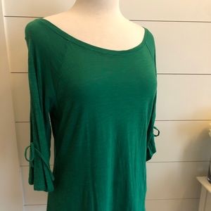 100% cotton 3/4 sleeve fitted top